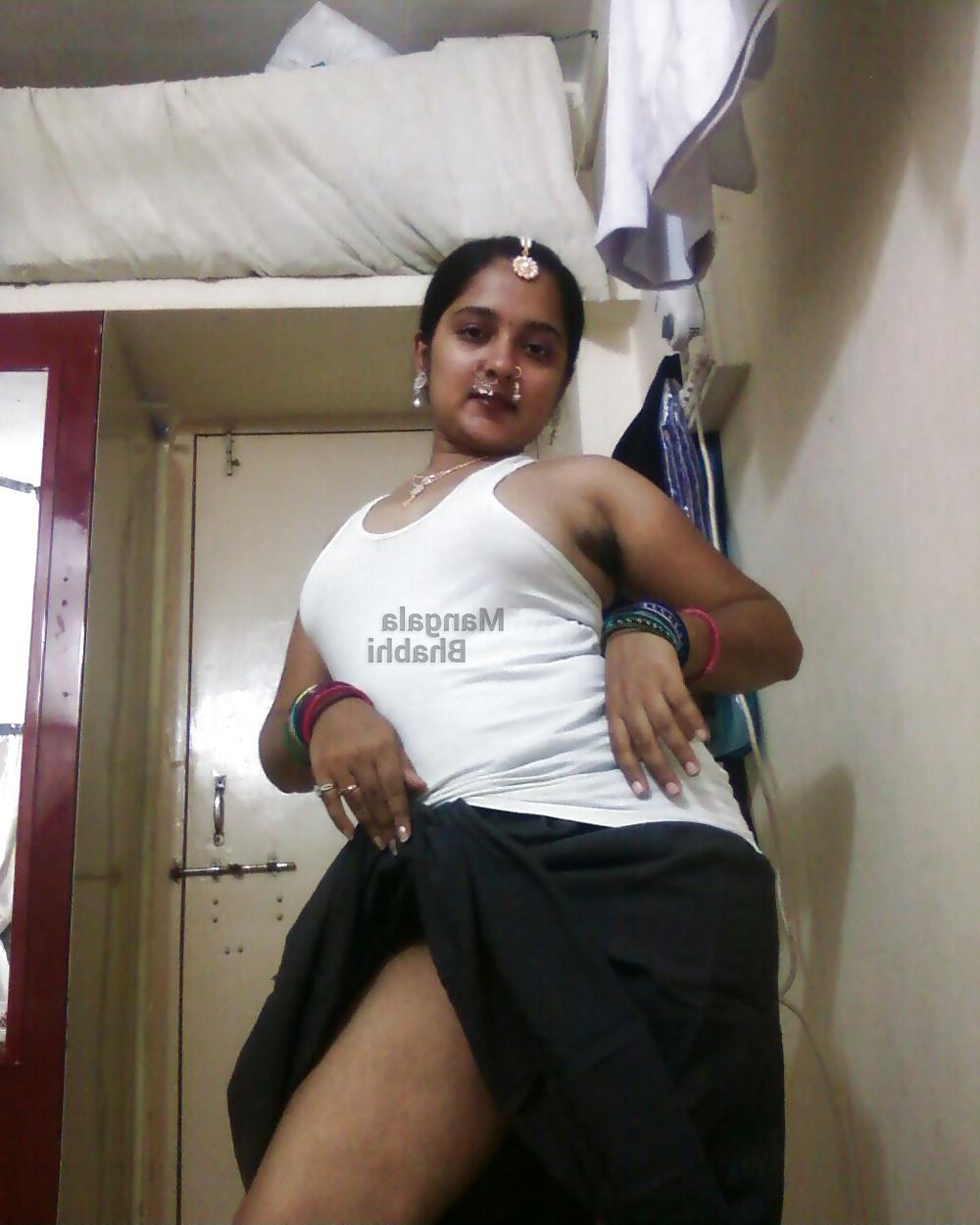 25P HORNY MANGLA BHABI-INDIAN DESI PORN SET 1.7