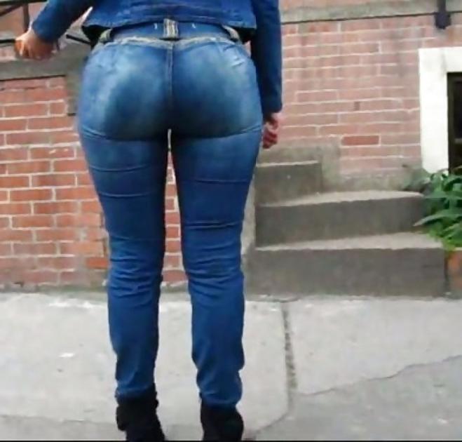 25P Girls in tight pants 10