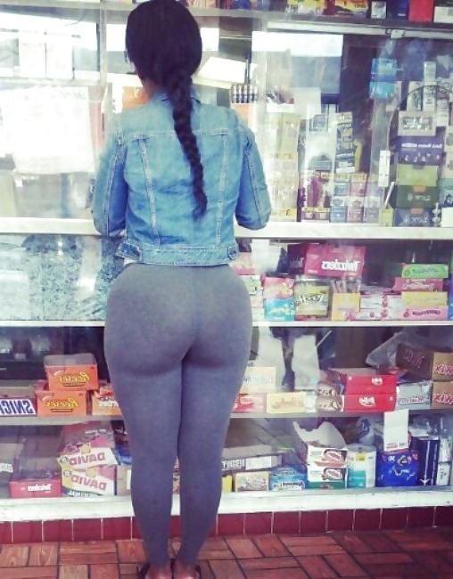 25P Girls in tight pants 10