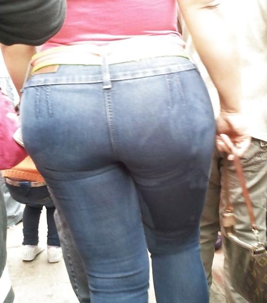 25P Girls in tight pants 10