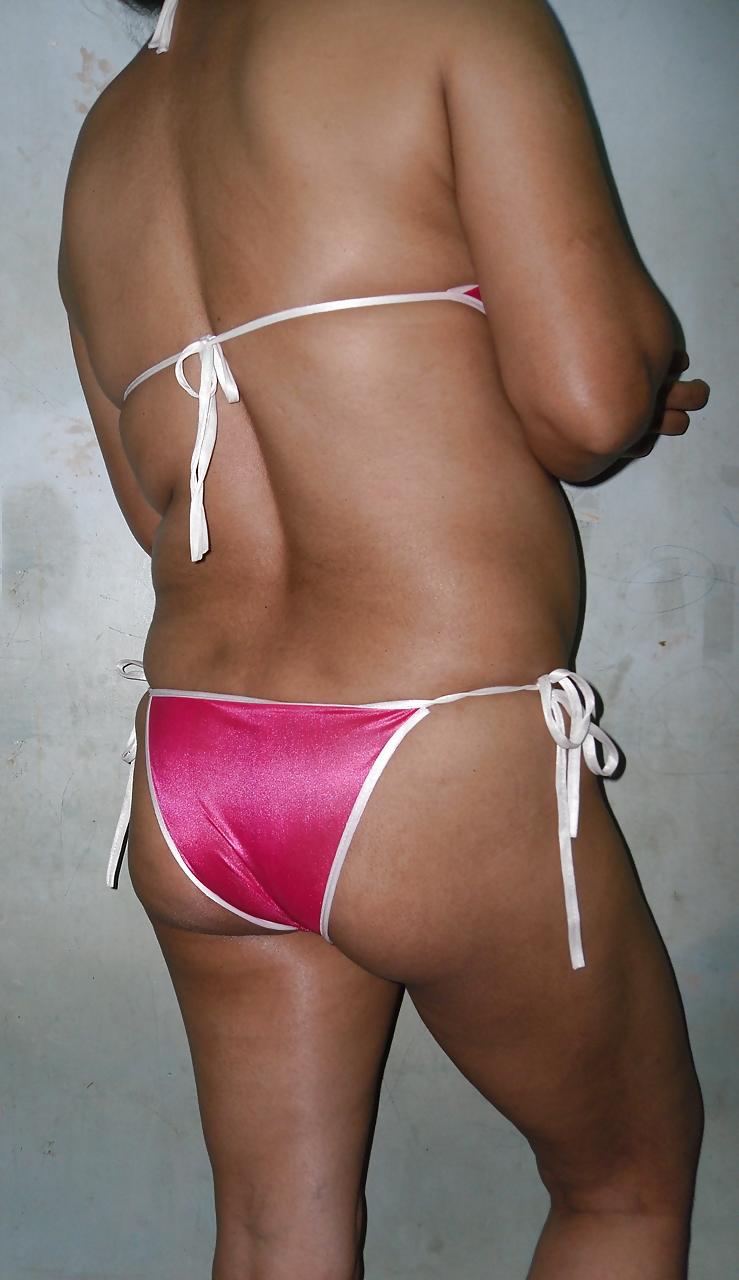 25P Indian milf in net bra and string panty 
