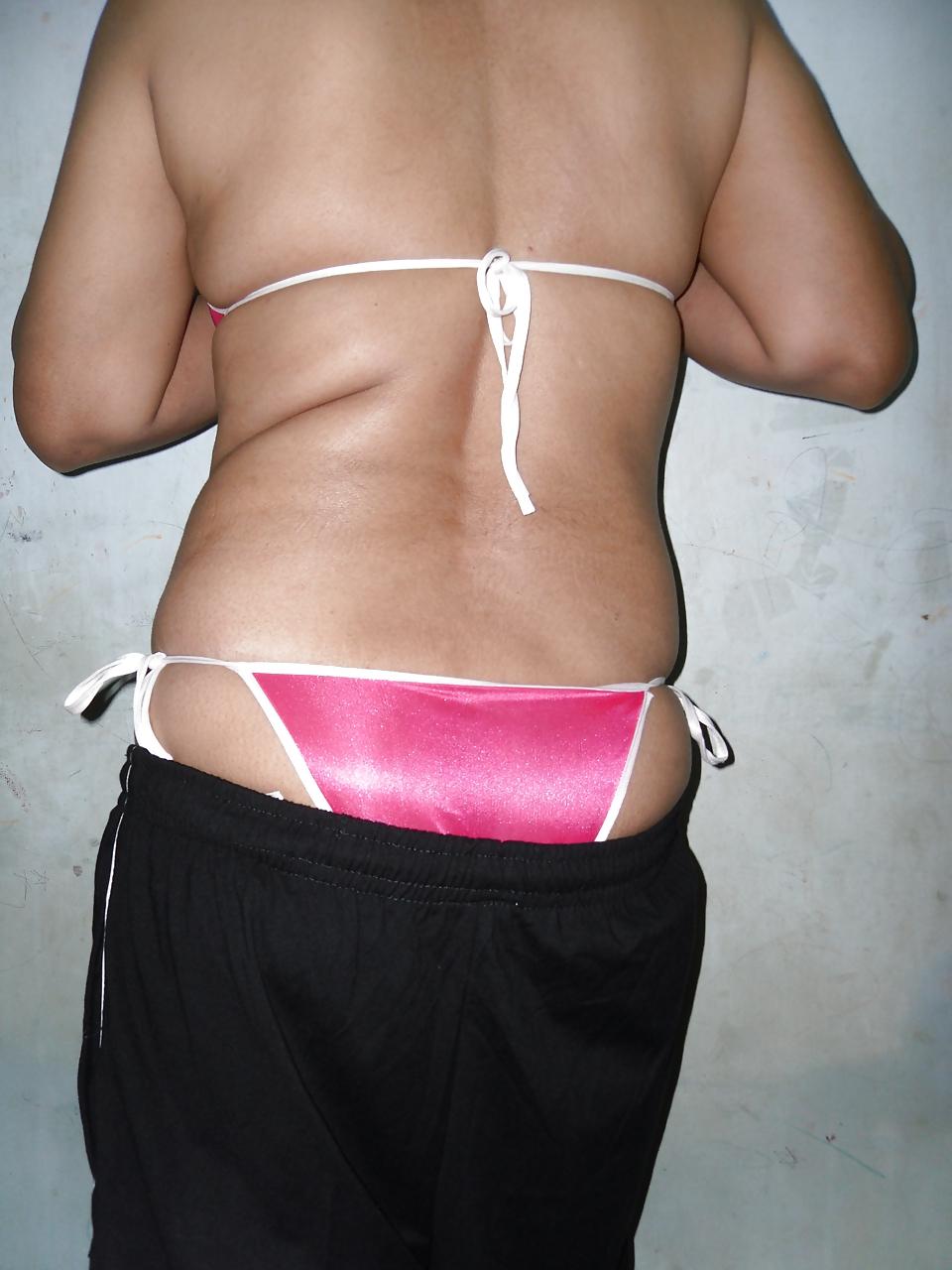 25P Indian milf in net bra and string panty 