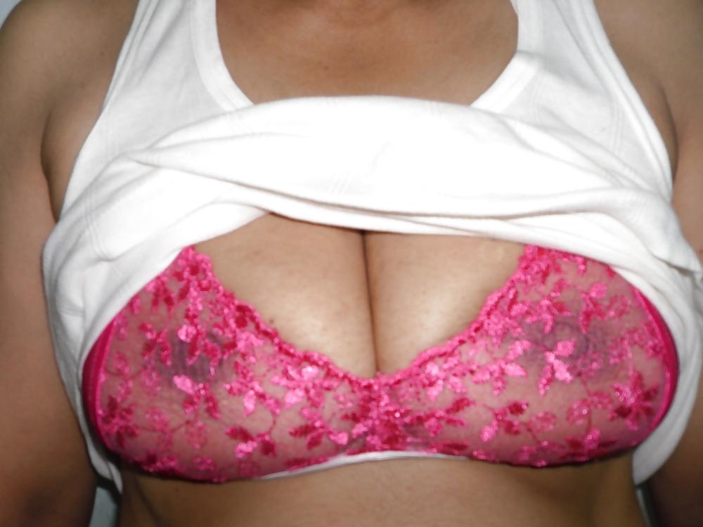 25P Indian milf in net bra and string panty 