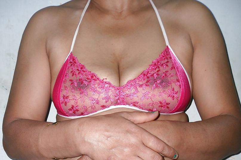 25P Indian milf in net bra and string panty 