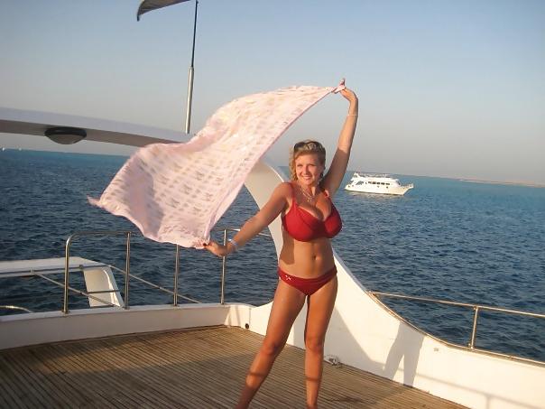 24P Busty Russian Woman 1250