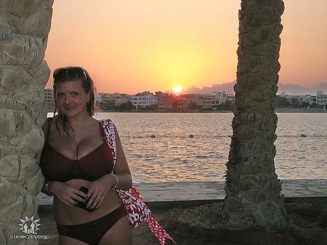 24P Busty Russian Woman 1250