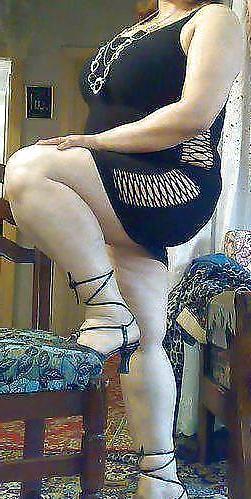 24P Arab woman