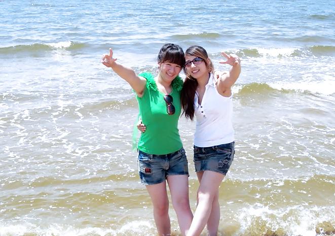 25P My visit to the beach (Beautiful Asians with Hairy Armpits)