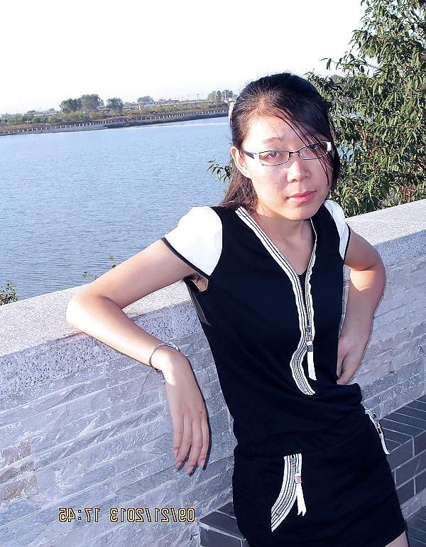 25P My visit to the beach (Beautiful Asians with Hairy Armpits)