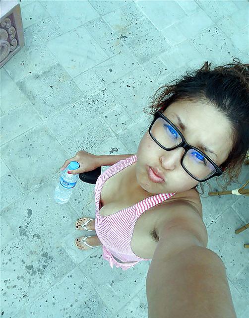 25P My visit to the beach (Beautiful Asians with Hairy Armpits)