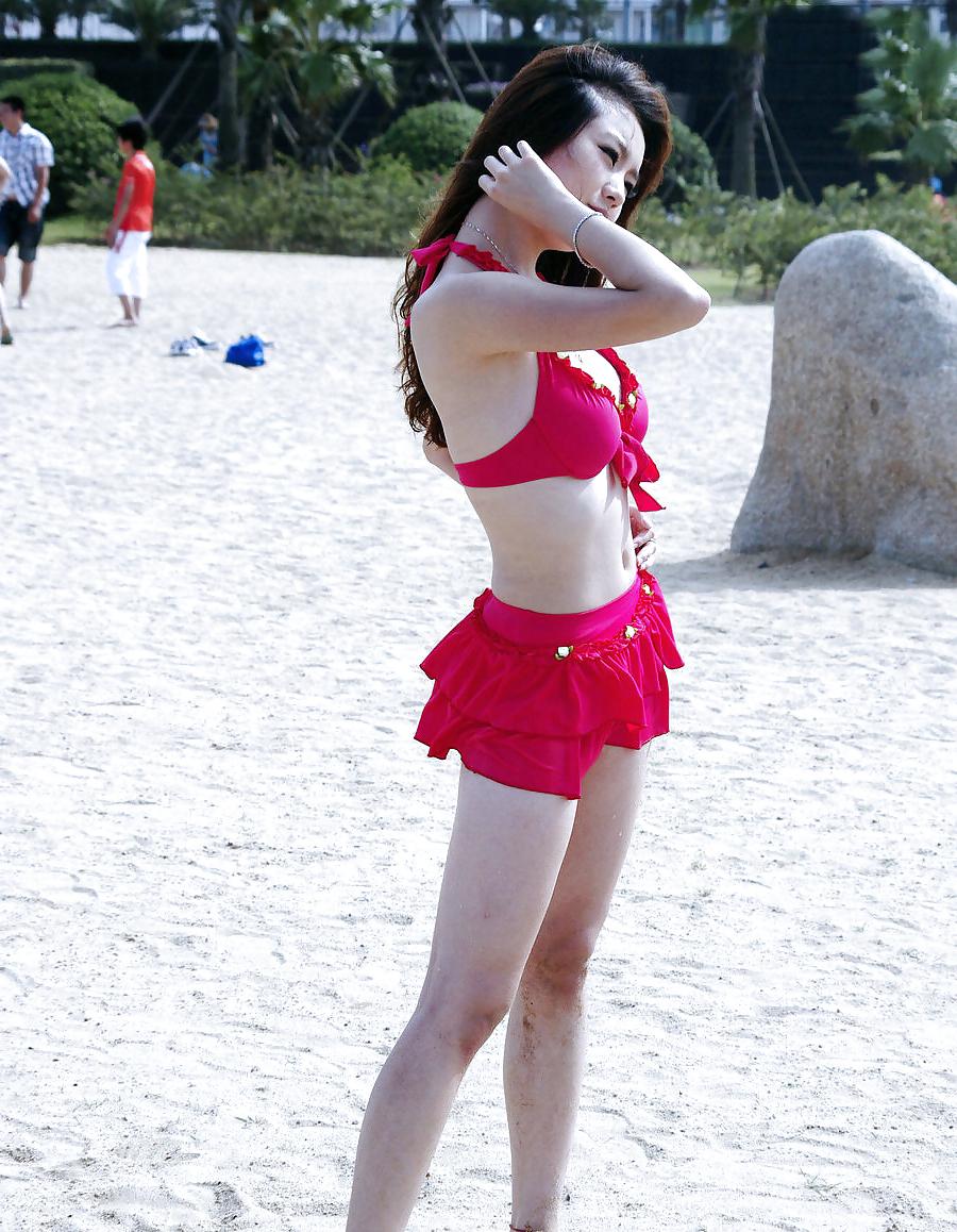 25P My visit to the beach (Beautiful Asians with Hairy Armpits)