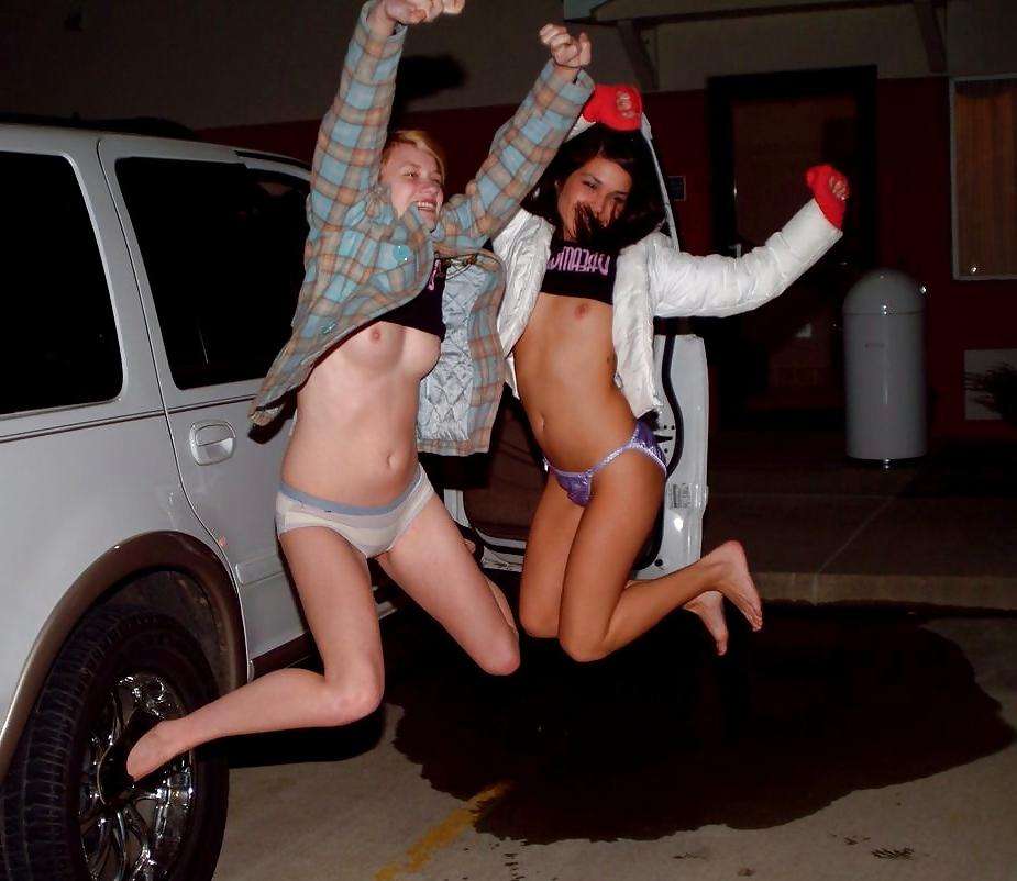 25P Women Flashing Collaboration 8