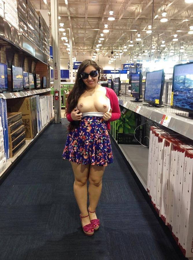 25P Women Flashing Collaboration 8