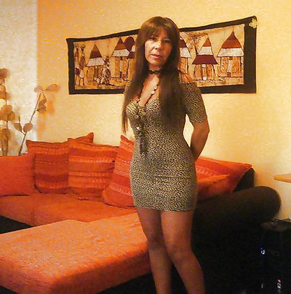 24P Sexy matures moms and bikini beach babes