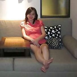 23P Pinay Chinese MILF With White Sexy Legs & Feet