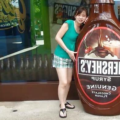 23P Pinay Chinese MILF With White Sexy Legs & Feet