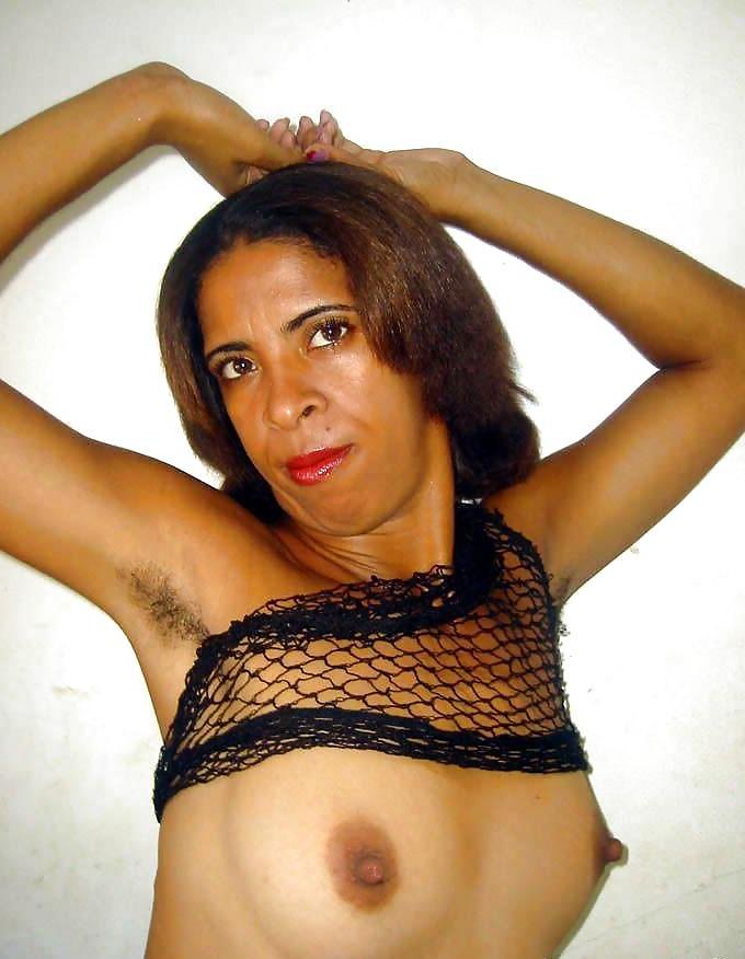 25P Girls with hairy, unshaven armpits U to Z