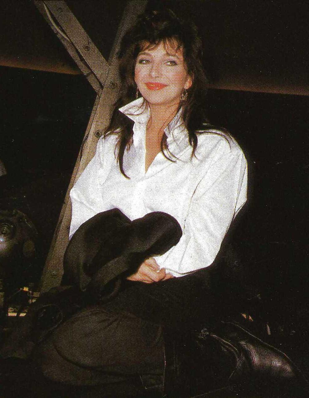 25P Kate Bush - Goddess 3