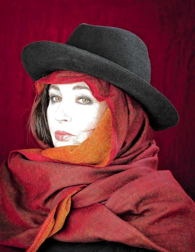 25P Kate Bush - Goddess 3