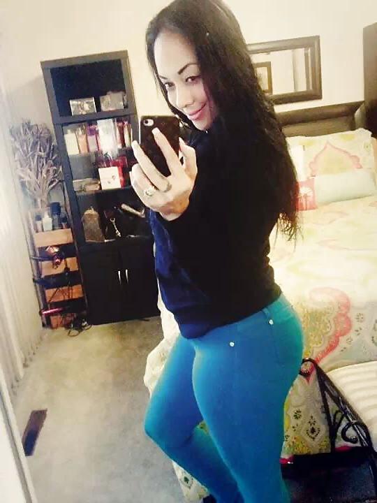 4P More hot latin pussy