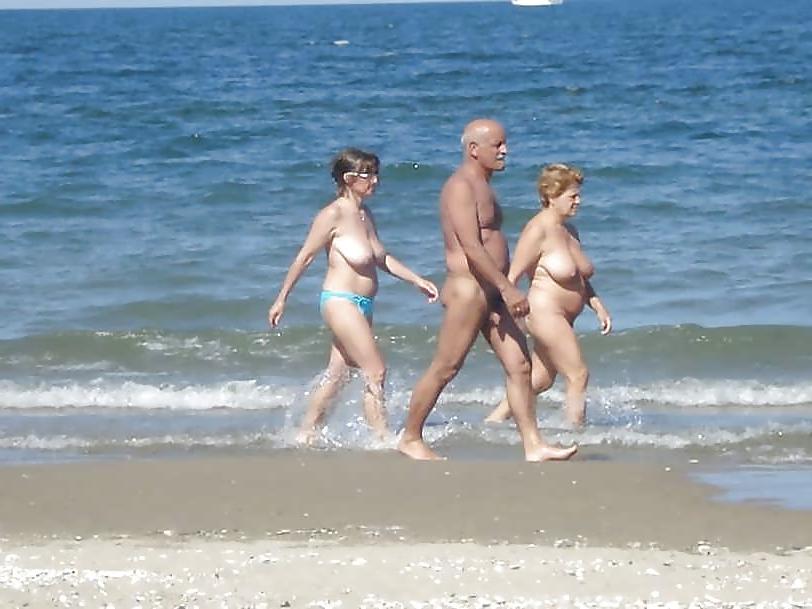 25P A Good Beach Day