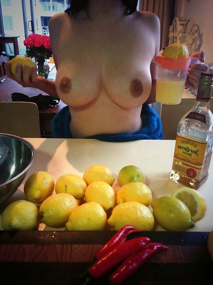 25P Women Flashing Collaboration 10