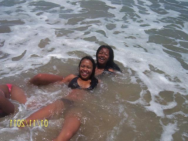 17P Madagascar :  on the beach