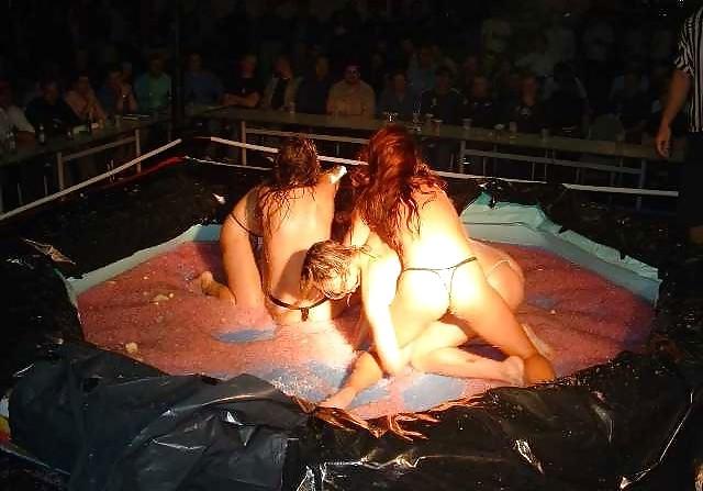 25P SOme  jelly wrestling babe pics