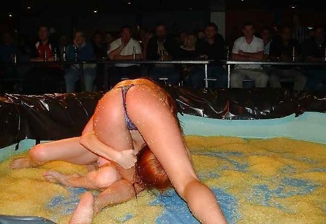 25P SOme  jelly wrestling babe pics