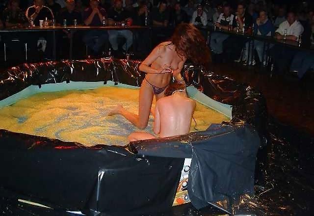 25P SOme  jelly wrestling babe pics