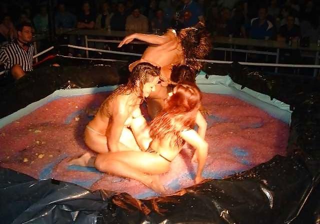 25P SOme  jelly wrestling babe pics