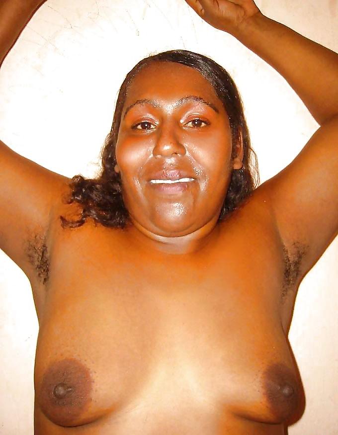 25P Girls with hairy, unshaven armpits E