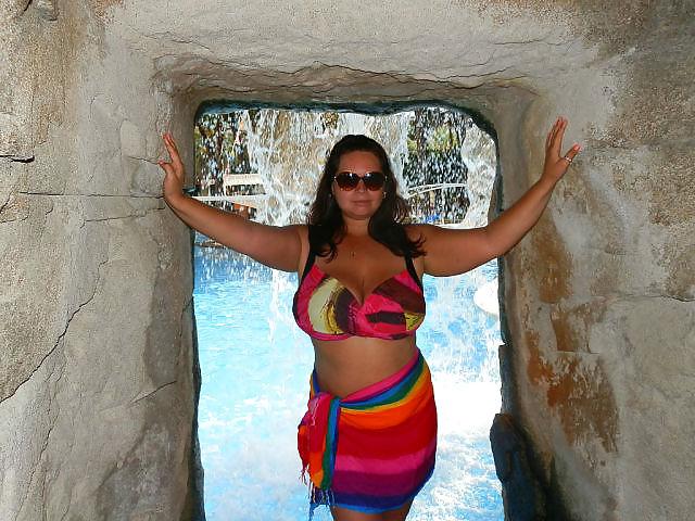24P Busty Russian Woman 1642