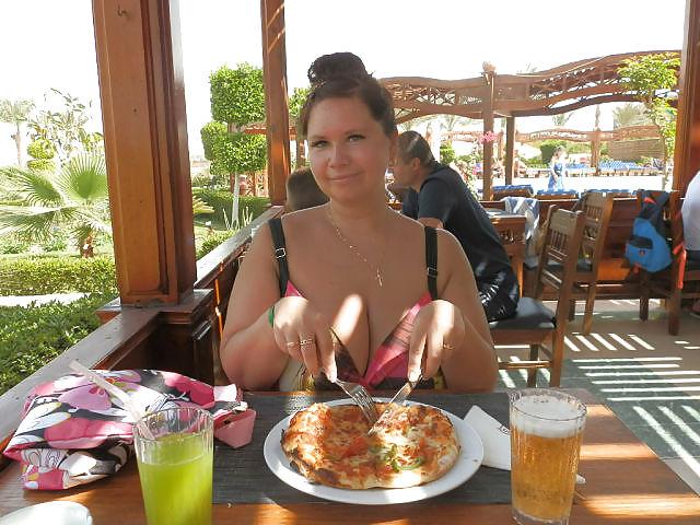 24P Busty Russian Woman 1642