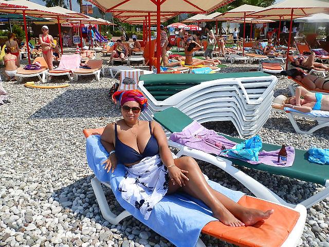 24P Busty Russian Woman 1642