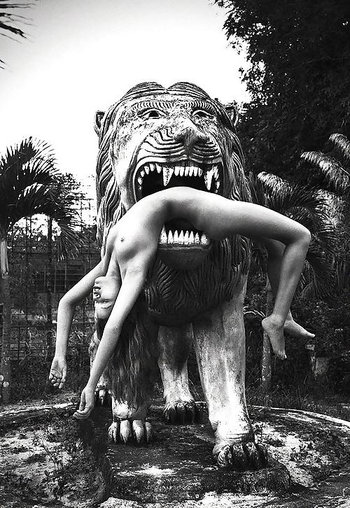 25P Black and White 935! (Tasteful Nude Woman 1)