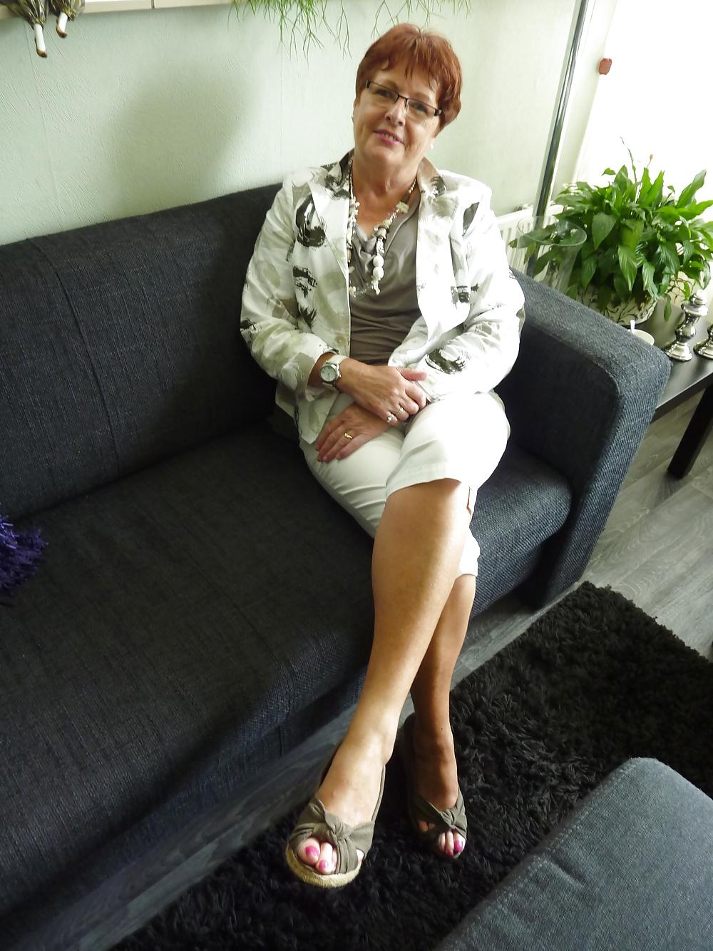 13P Nice woman of 58 years