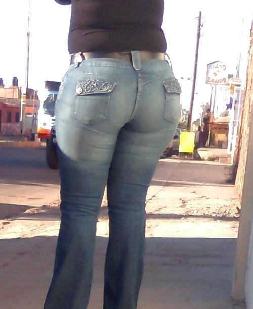 25P Girls in tight pants 15