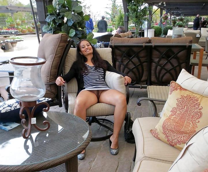 15P Upskirt No Pants 41