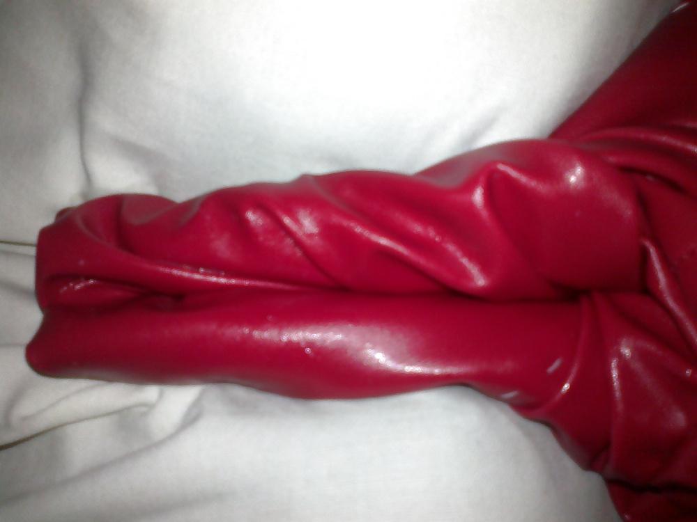 25P Leather pussy fucking