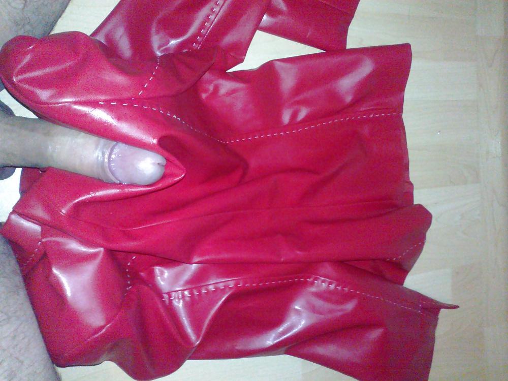 25P Leather pussy fucking
