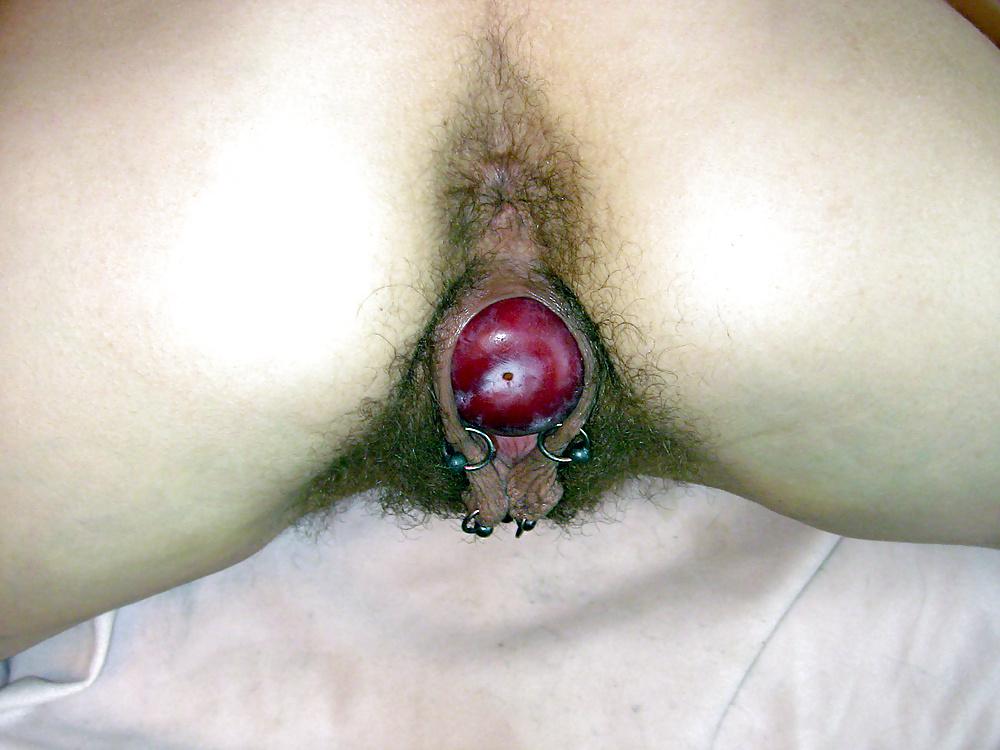 15P Tim161 Hairy pussy does plums and pears