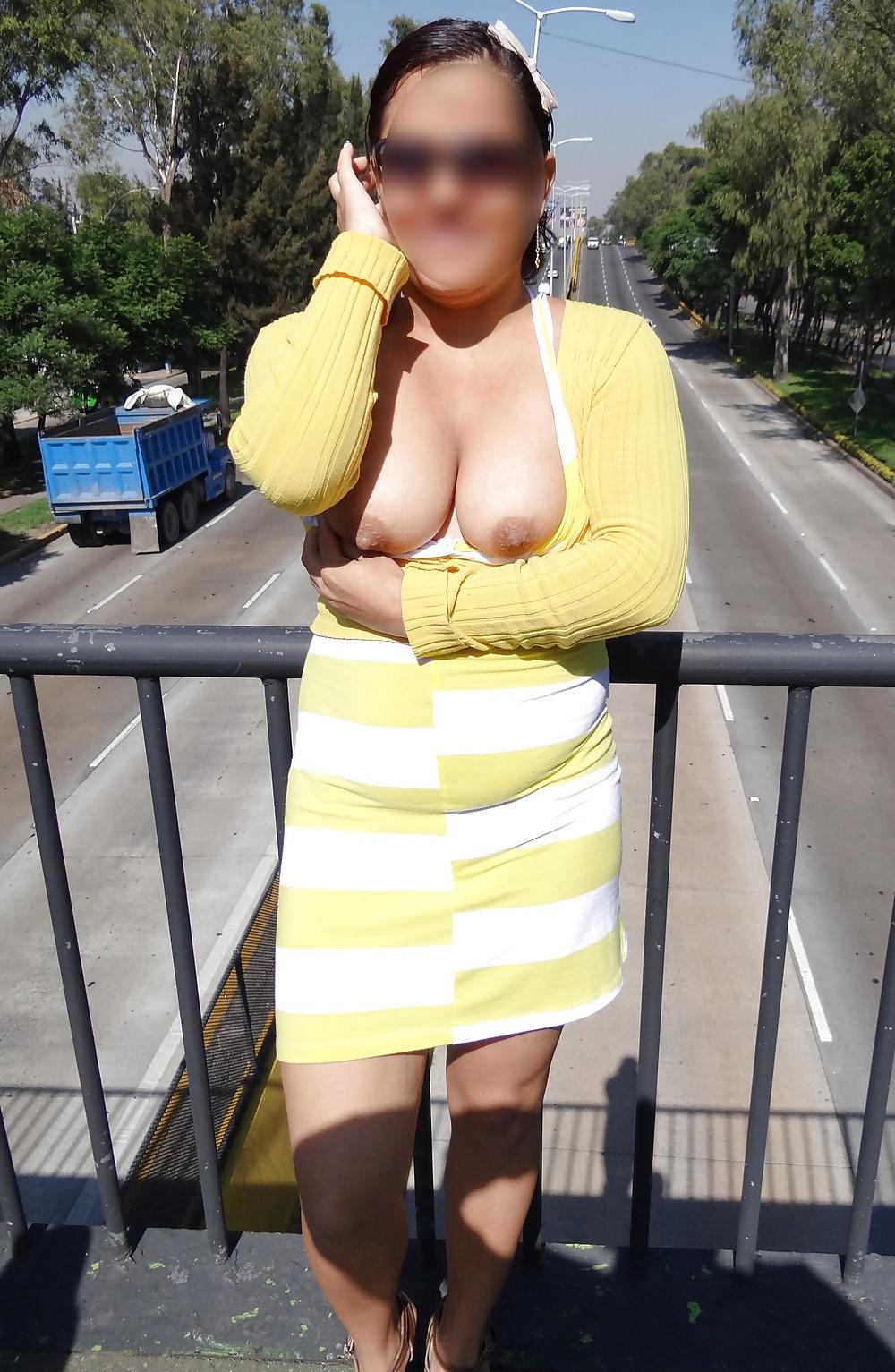 19P Public exibitionist upskirt and flash