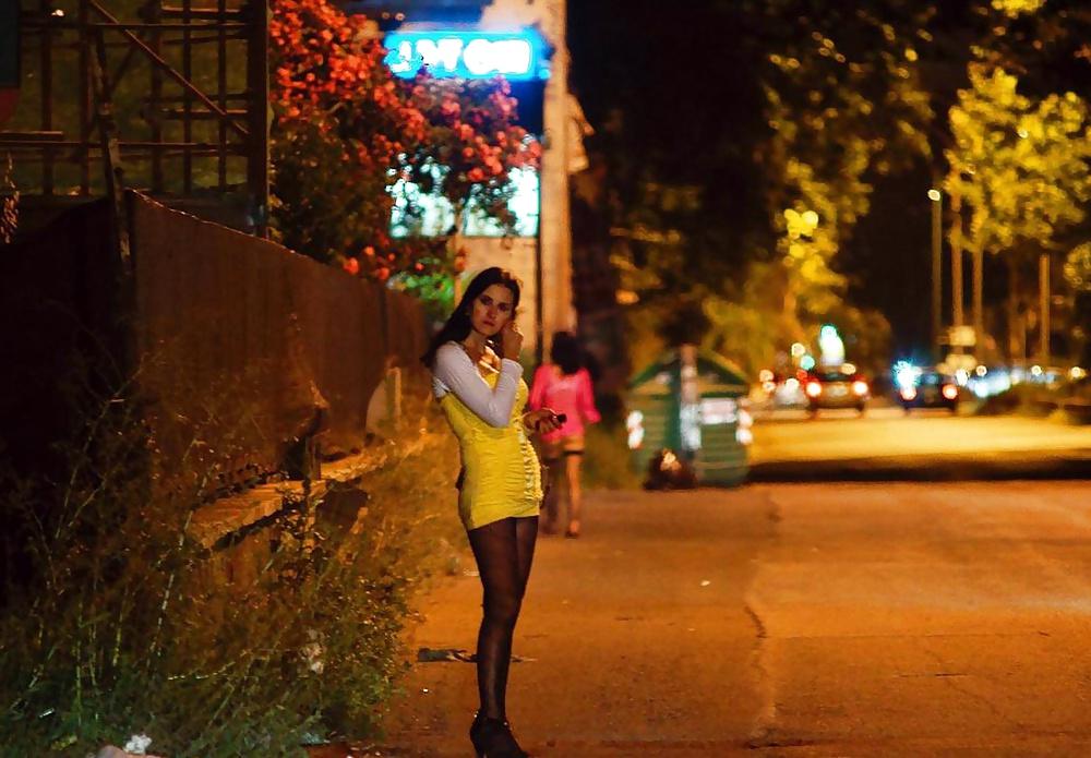 25P Prostitutes, hookers , putas