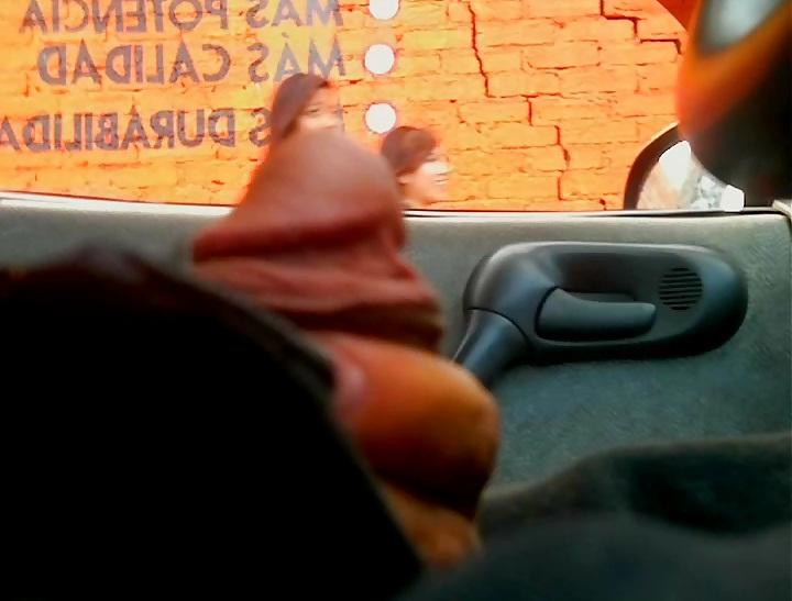 8P Flashing, exhibicionismo, mostrando el pene en la calle 15