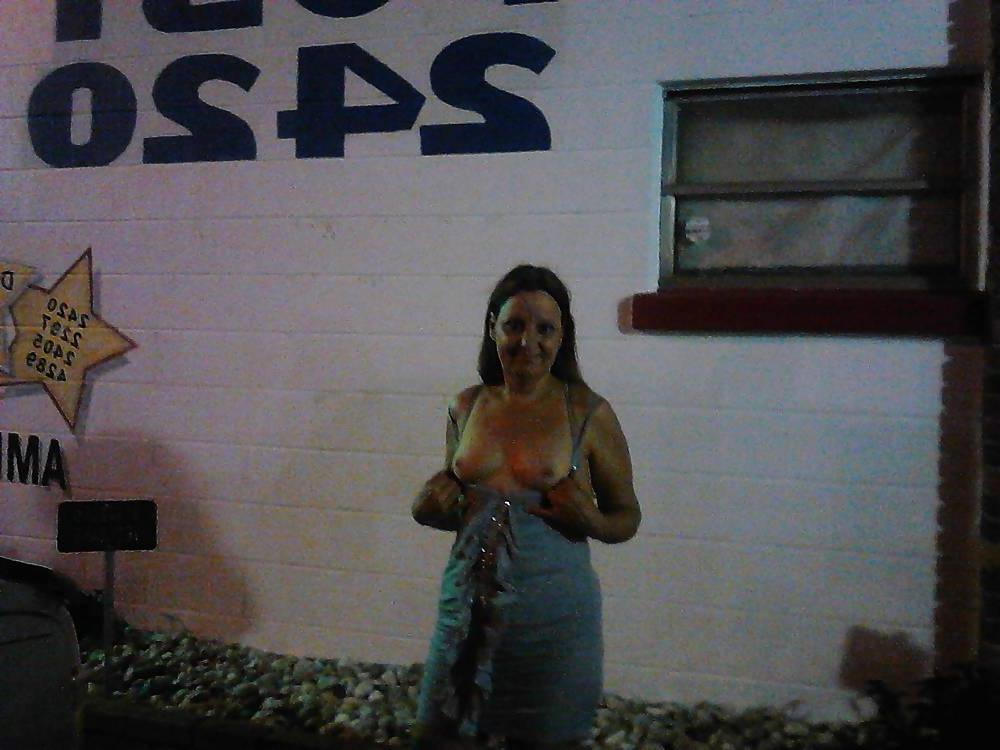 7P A flashing night out