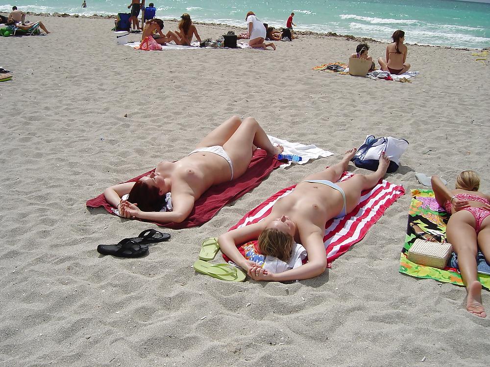 25P On the beach 2