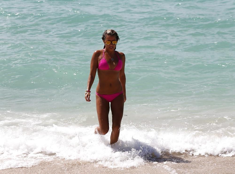 25P Beach Pics2 from Sylvie van der Vaart Miami October 2013