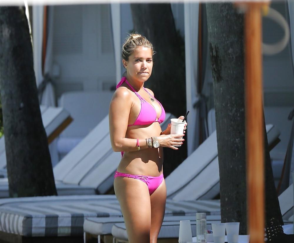 25P Beach Pics2 from Sylvie van der Vaart Miami October 2013