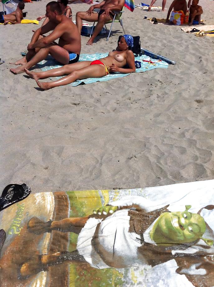 25P Bulgarian Beach Girls from Black Sea - XVI